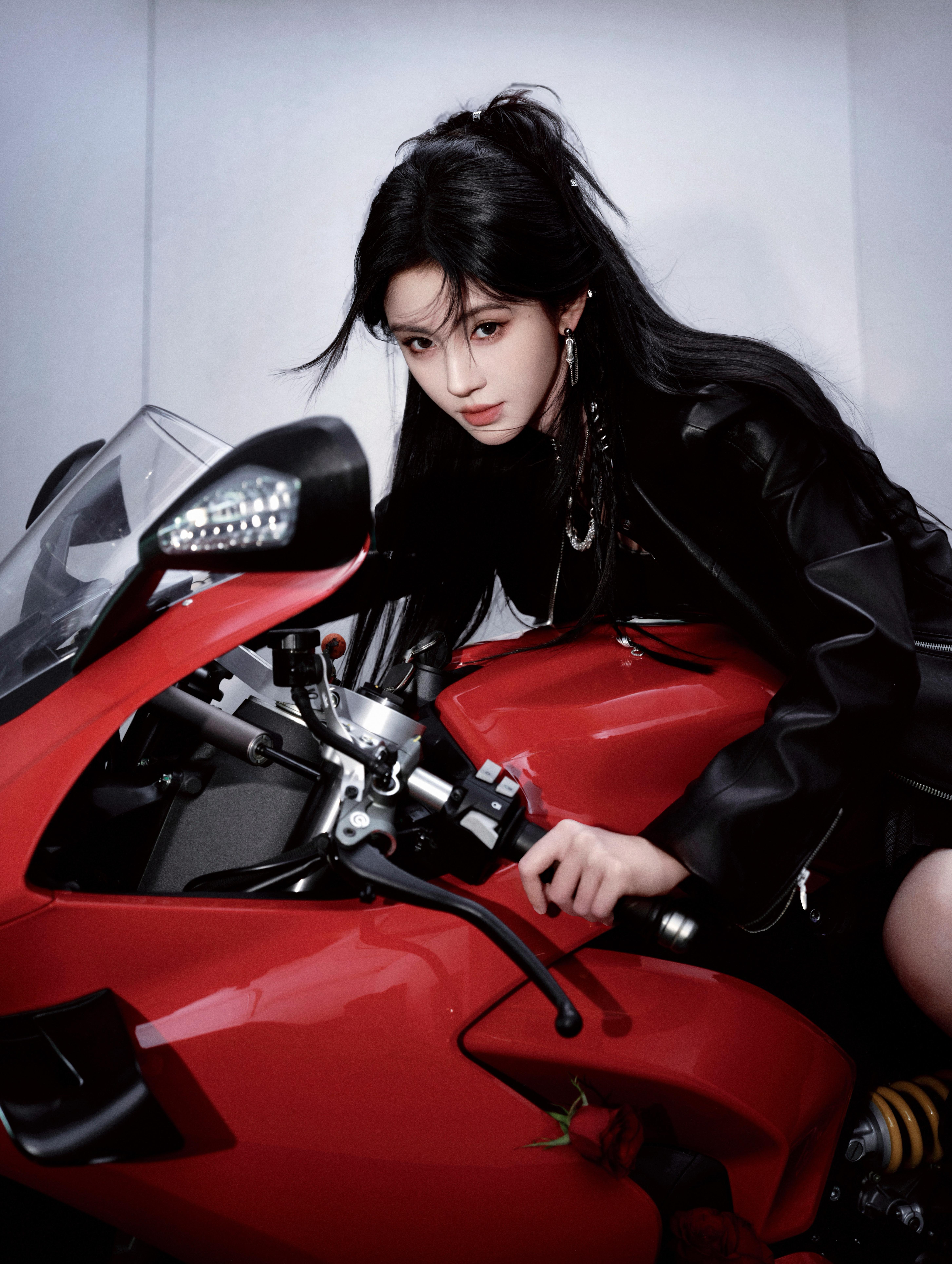 都市情感剧场：深夜食堂的邂逅与告别